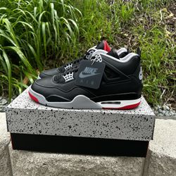 Air Jordan 4 Retro “Bred Reimagined” (Size 11)