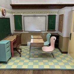 Doll School Class Room
