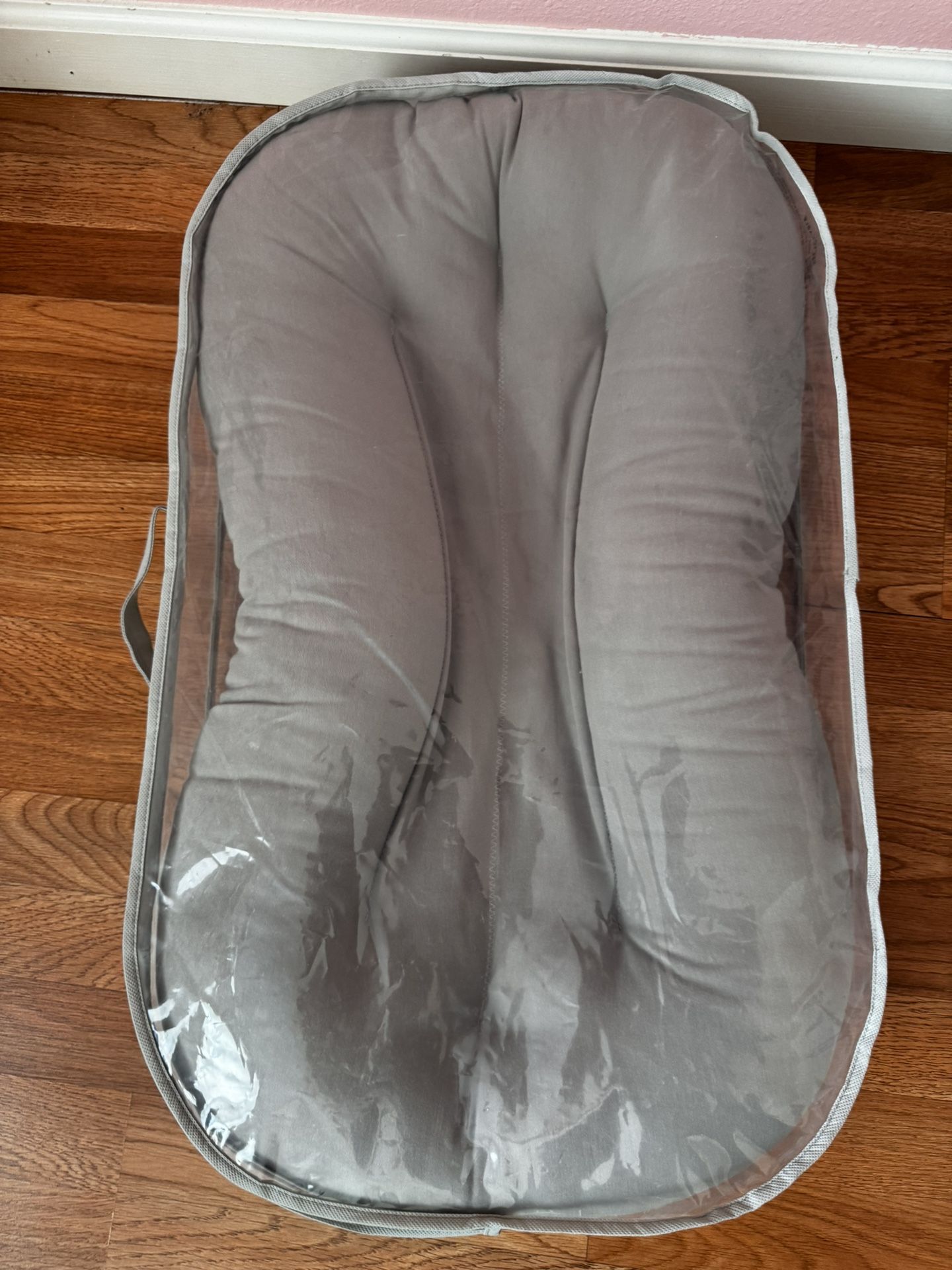 Snuggle Me Baby Lounger
