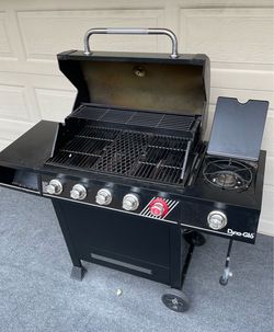 5-BURNER PROPANE GRILL WITH SIDE BURNER (ASADOR DE GAS CON 5 QUEMADORES Y UN QUEMADOR EXTRA AL LADO