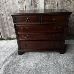 Dresser Set