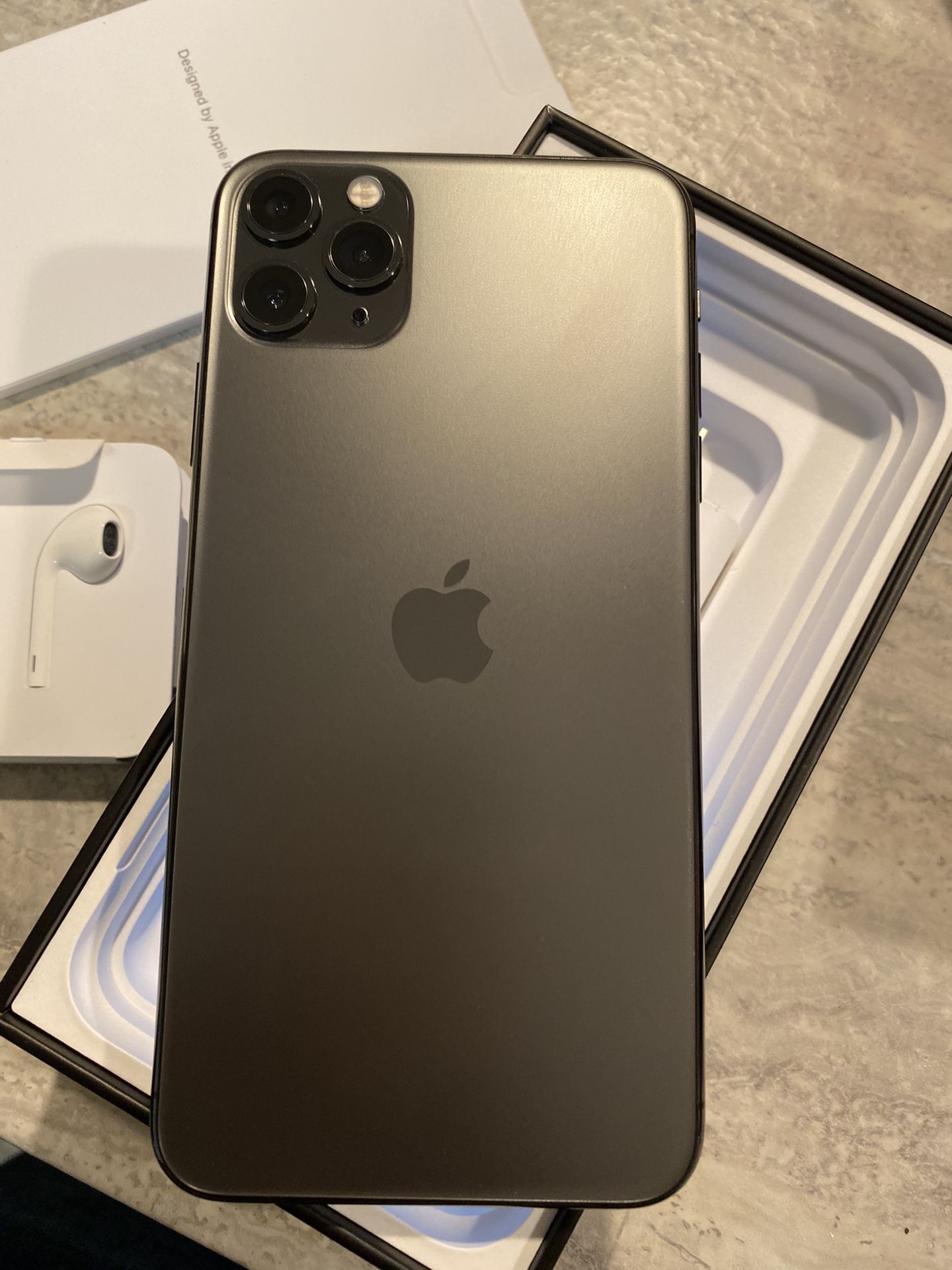 Space Grey Unlocked iPhone 11 Pro Max 256GB