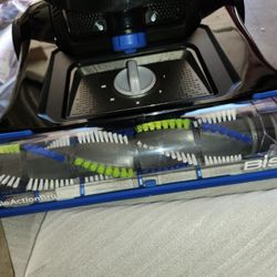 BISSELL CleanView Swivel Vacuum with Triple Action Brush Roll, Swivel Steering, Extension Wand, Easy-Empty Dirt Tank, Multi-Cyclonic Suction System