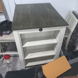 High Dinning Table And Chairs 