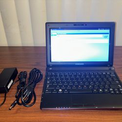 10” Samsung NP-N150 Laptop With Charger Intel Atom 1GB RAM 250GB HDD Xubuntu OS