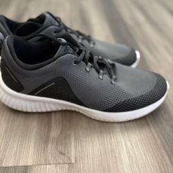  Men’s Shoes.  Size 11.  Puma.  Like New. 