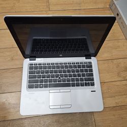 HP EliteBook 820 G4 256GB SSD / 8GB Ram / touchscreen