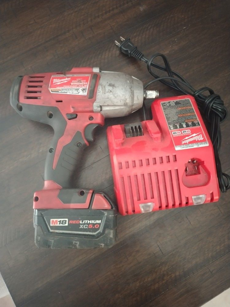 Milwaukee 1/2"Impact Wrench With XC5.0 Battery And Charger