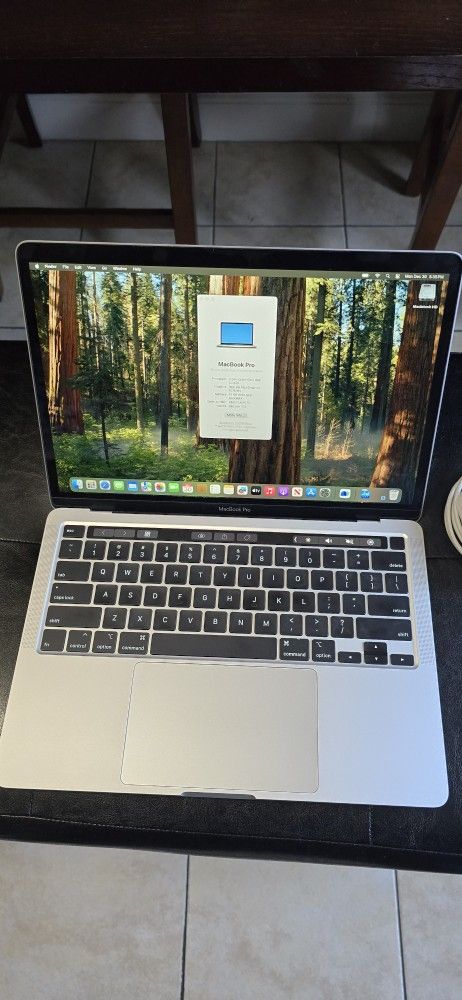 MacBook Pro 13", 2020, Intel Core i5