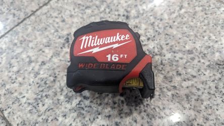 Milwaukee 16 Feet Wide Blade Tape Measure