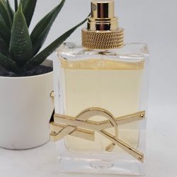 Yves Saint Laurent 

Libre Eau De Parfum 

1.6 fl USED 20%
