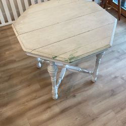 Dinning Table (white)