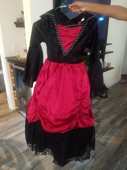 Dark princess.. girls size 7-8