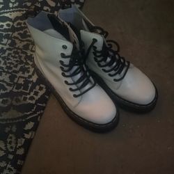 Doc Martens Boots 