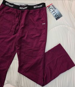 Women's scrub pants and top