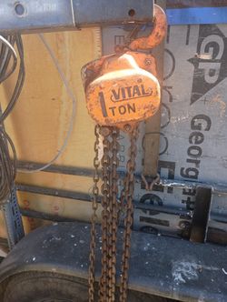 1 TON VITAL CHAINHOIST