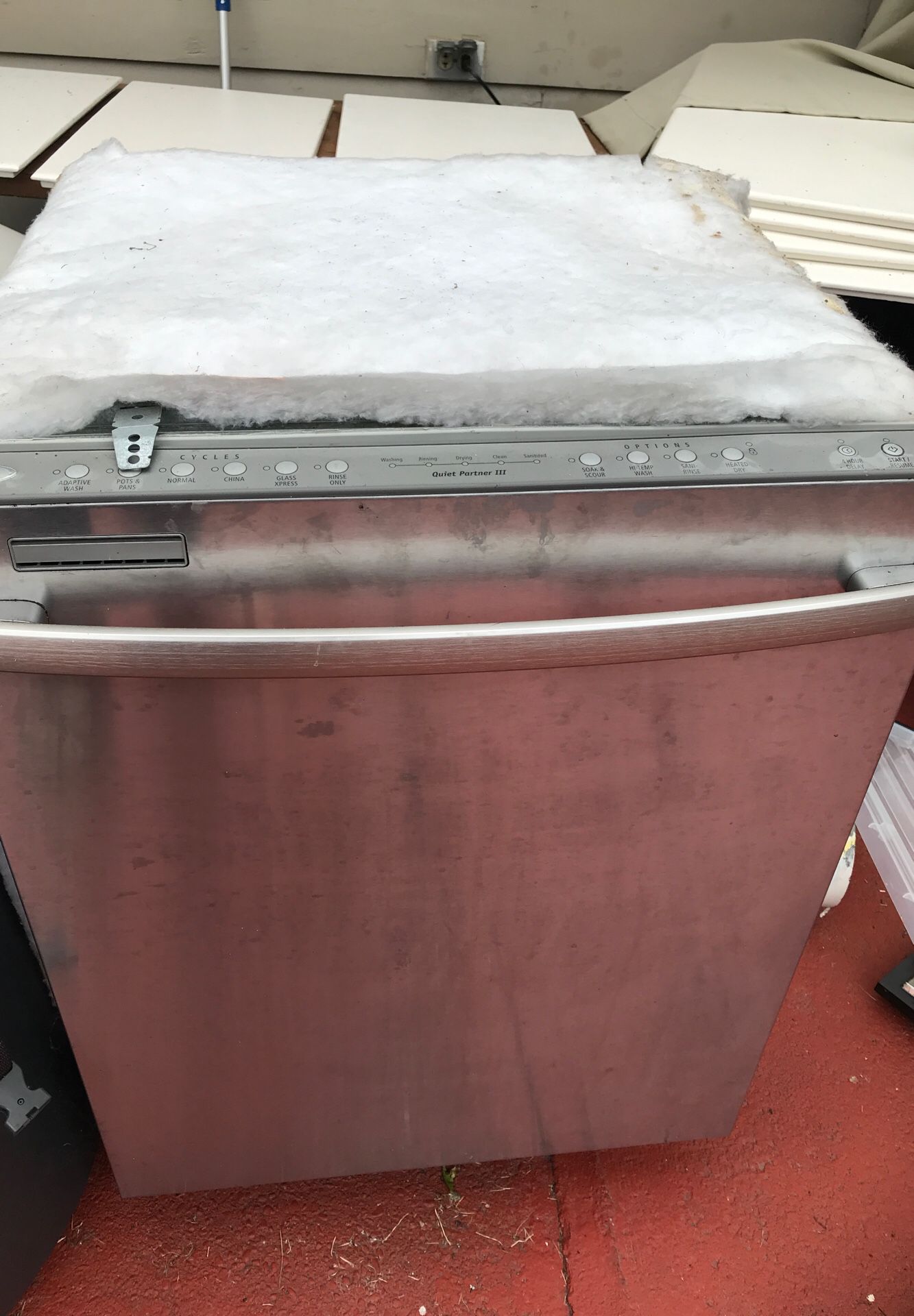 FREE Whirlpool Gold dishwasher (parts only)