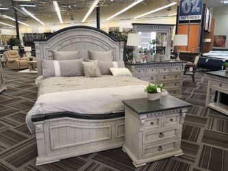 6pc King Or Queen Bedroom Set
