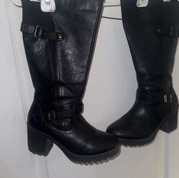 Womens Boots  8