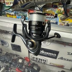 70$ Bass Pro Johnny Morris Signature Series 3000 Fishing Reel Ready to go. 