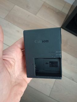 Canon LC-E17 photo camera charger