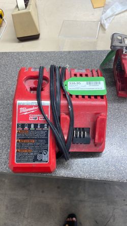 Milwaukee M12/M18 Dual Bay Battery Charger