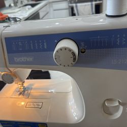 Brother LS-2125i 10-Stitch Portable Sewing Machine Easy To Use Lightweight in Miami