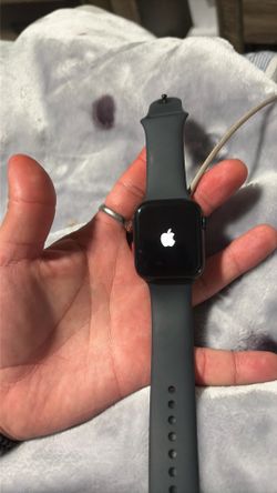 Apple Watch SE 3 (GPS + Cellular)