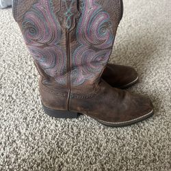 Women’s Cowboy Boots Size 8