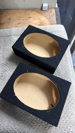 Speaker box