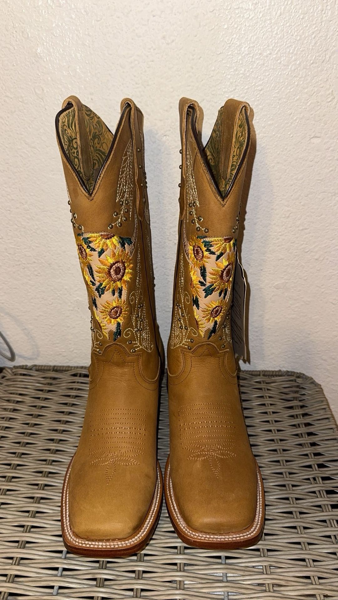 JR Robert Light Brown Boots