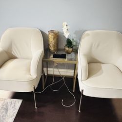 Accent Chairs 
