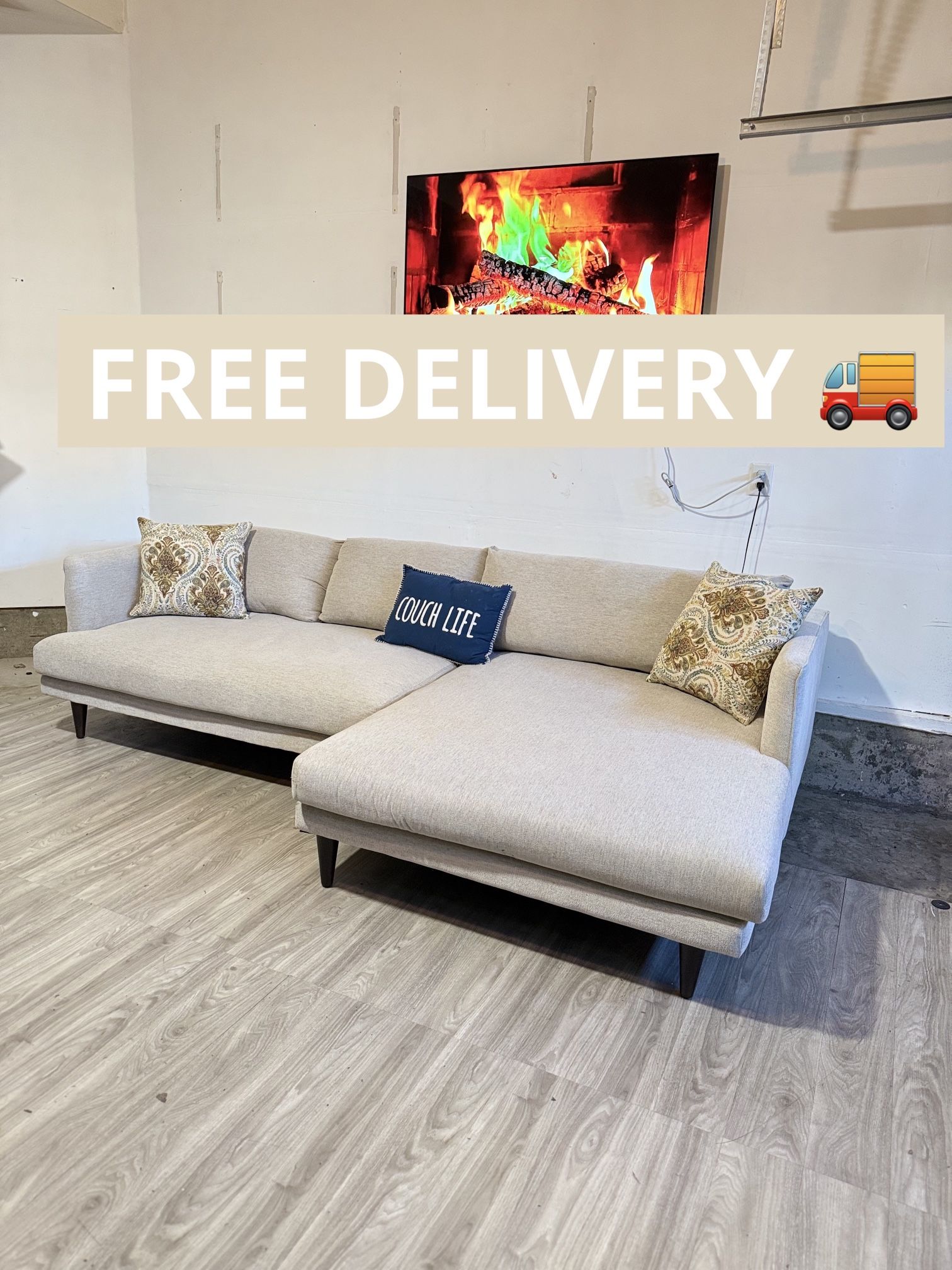 JoyBird Sectional Couch 🛋️- FREE DELIVERY 🚚