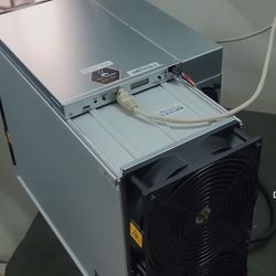 Bitmain Antminer S21 XP Bitcoin Miner