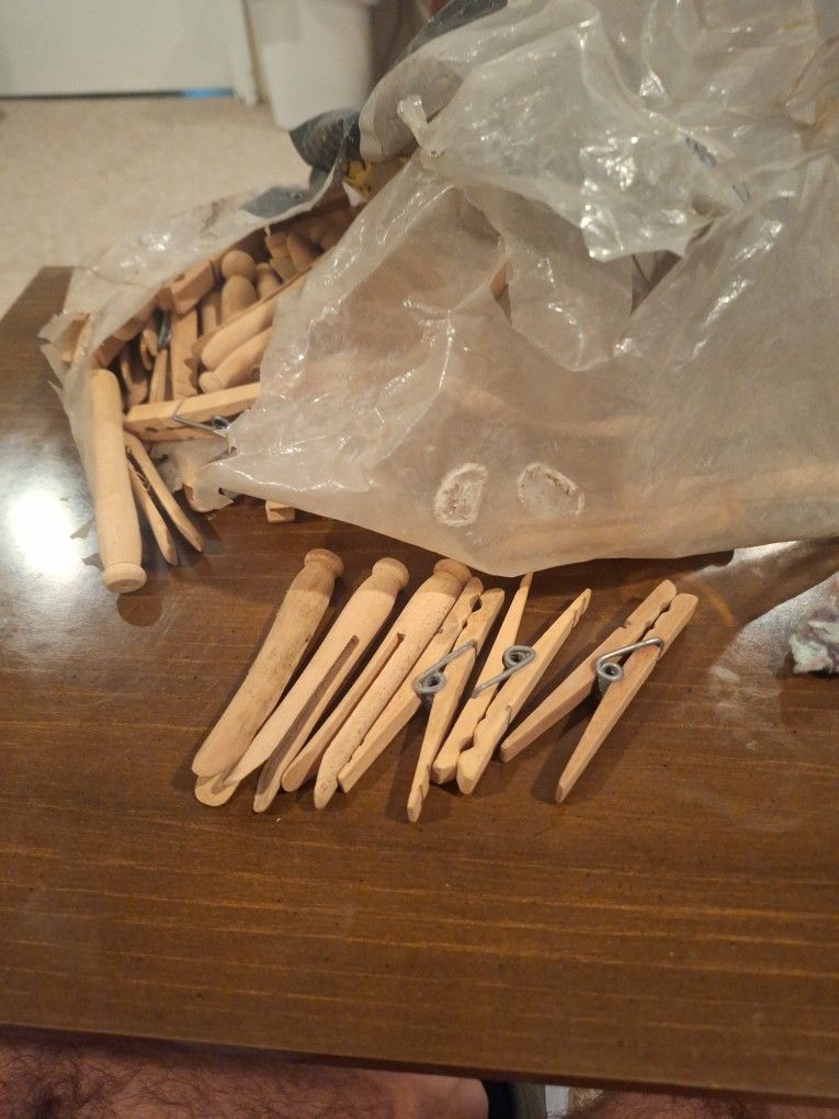 Wooden Clothes Clips 