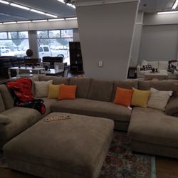 Humongous Furniture 🙂
