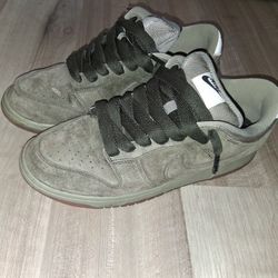 NIKE SB DUNKS LOW: (Sequoia)