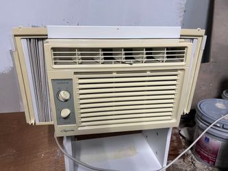 Comfort Aire Window Air Conditioner