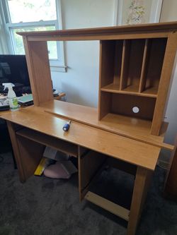 Desk with hutch and 2 drawers