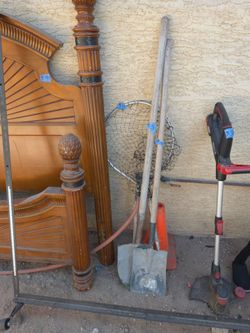 Miscellaneous yard sale items, prices are on each item