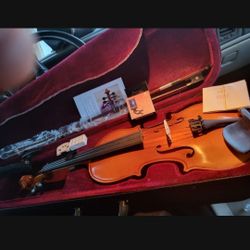 Brand New 4/4 High Gloss Violin bundle 4/4 violin Hard Case 2 Bows Ext strings rosin chin/shoulder Rest ETC.