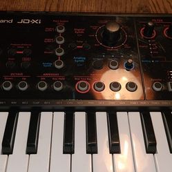 Roland JD-XI 