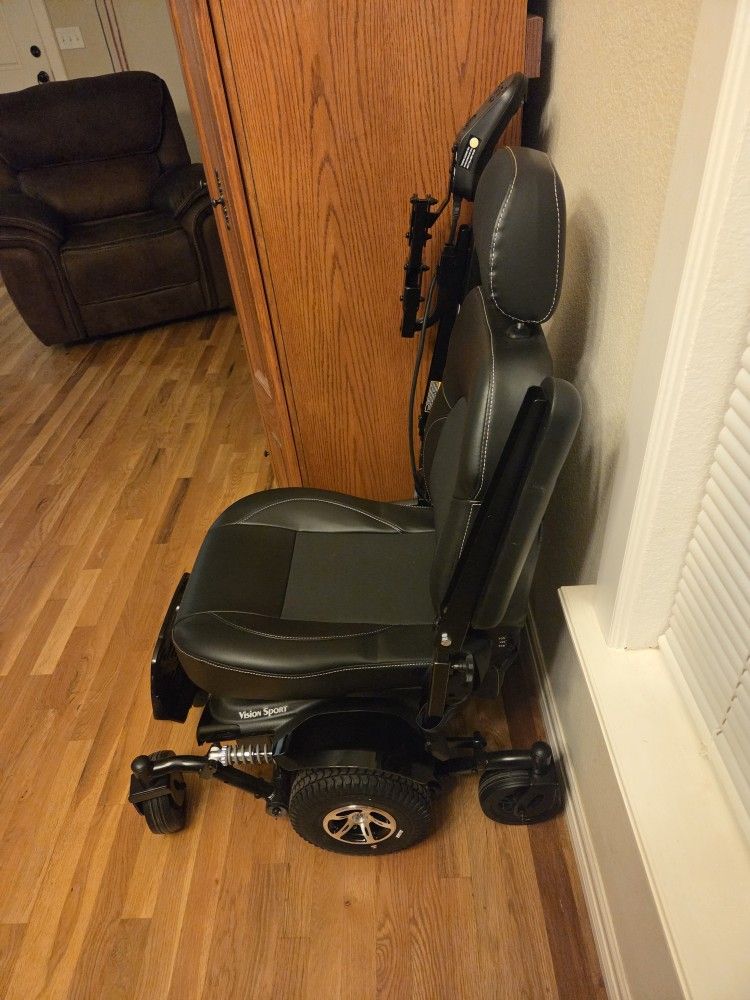Electric Wheelchair