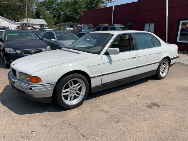 2000 BMW 7 Series