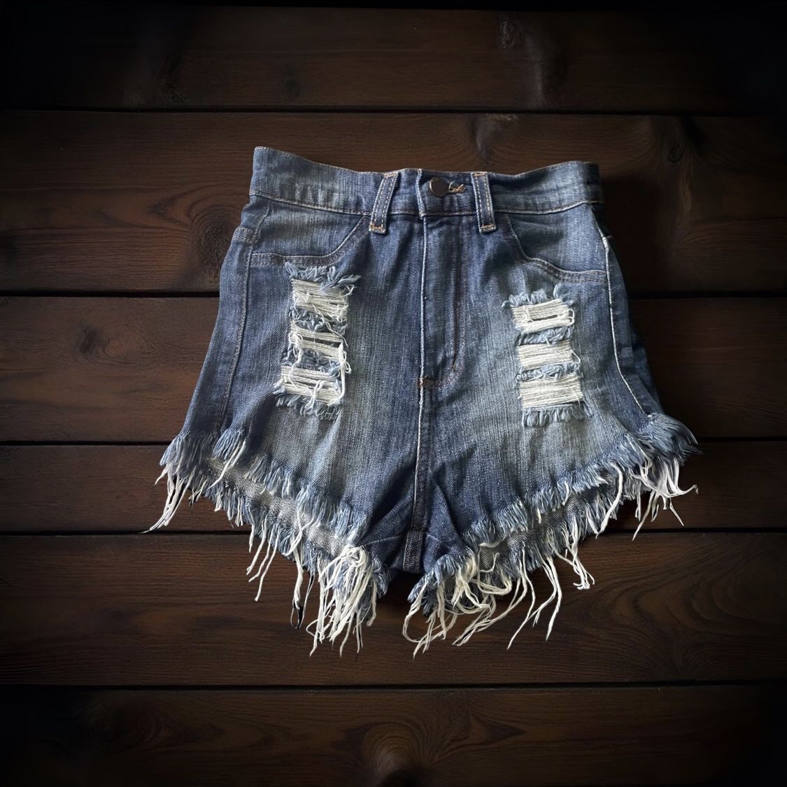 High-waisted distressed Shorts