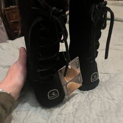 Brand New With Tag Size 1 Bear claw Boots 