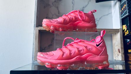 Nike Air VaporMax Plus Pink Sneakers  8.5