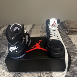 Jordan 5 OG Black Metallic Reimagined  Brand new in the original box Size 43, US mens 9.5 Authentic  500$ last stockX sale