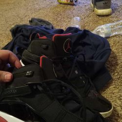 Blavk And Red Jordans Retros Size 13