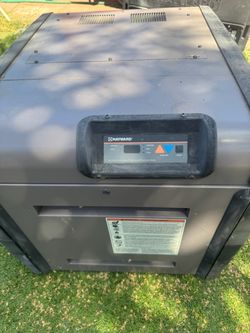 Hayward Universal H-Series 300,000 BTU Natural Gas Pool & Spa Heater – Good Working Condition Reliable, high-output Hayward Universal H-Series natural